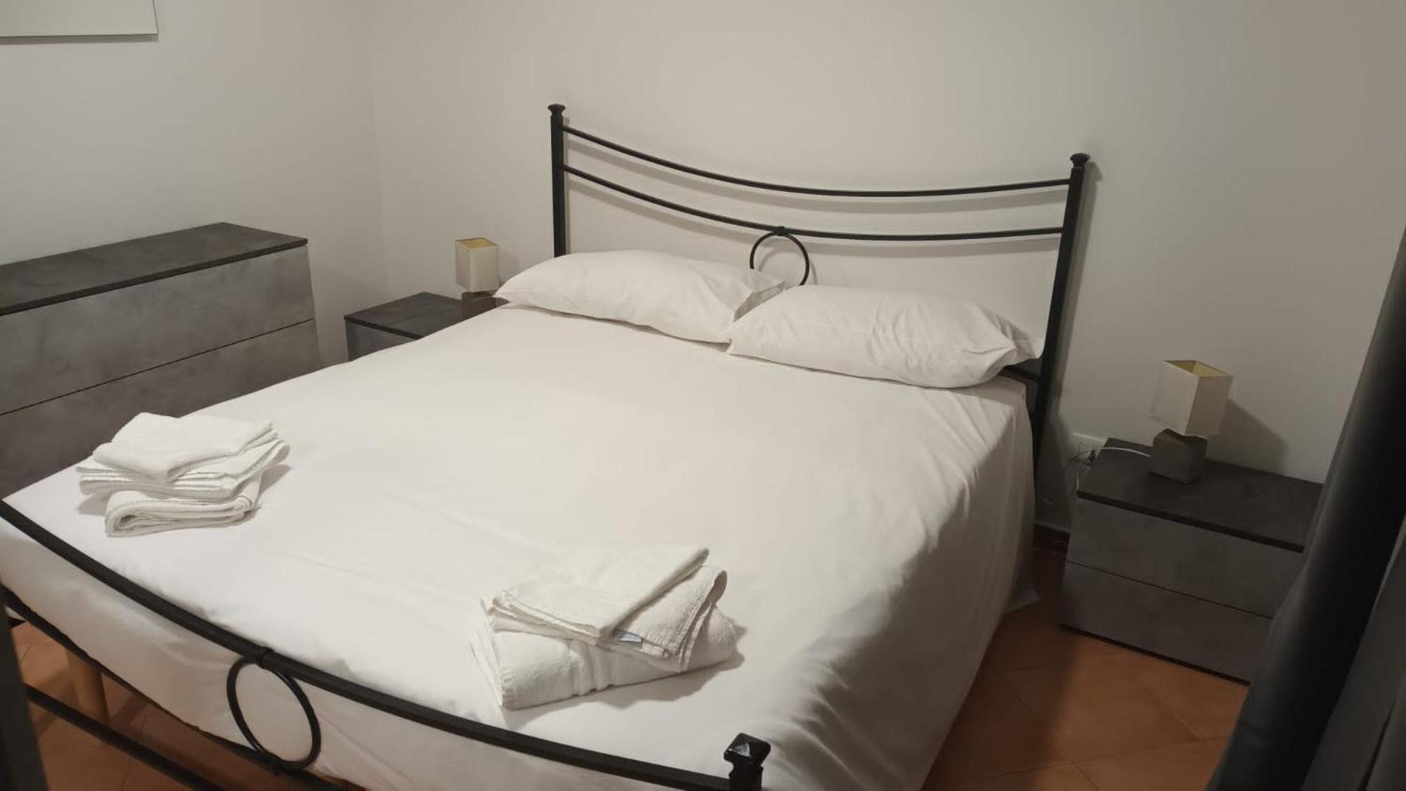 Casa N 2 Con Parcheggio Privato E Colonnina Ricarica