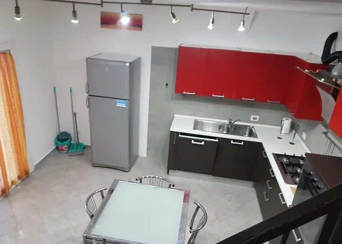 All inclusive Casa con parcheggio privato interno